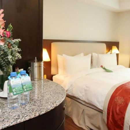 Plaza Sutera Biru Hotel Kuala Belait Esterno foto