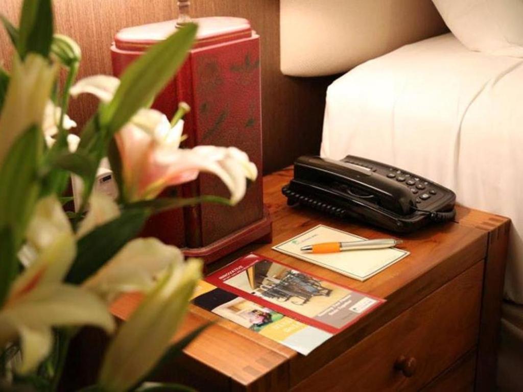 Plaza Sutera Biru Hotel Kuala Belait Esterno foto