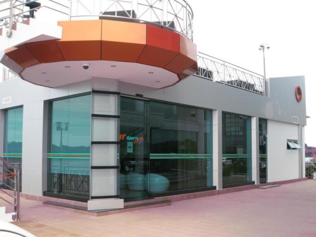Plaza Sutera Biru Hotel Kuala Belait Esterno foto