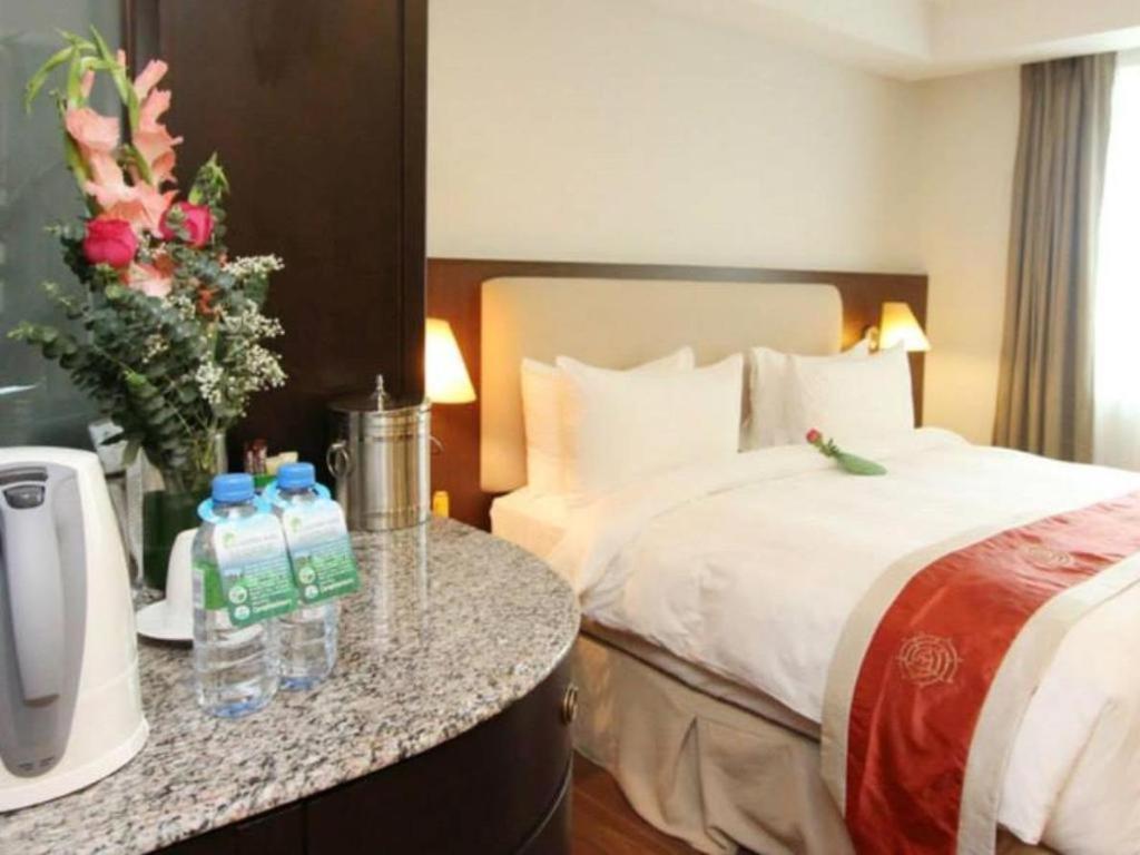 Plaza Sutera Biru Hotel Kuala Belait Esterno foto